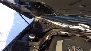 Поднятие вертикально капота Mercedes w212