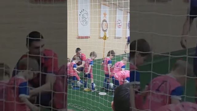 Футбольная разминка Максика смотреть онлайн