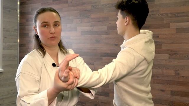 УПРАЖНЕНИЯ ИЗ АЙКИДО. Часть 2. Роняем на пол. смотреть онлайн