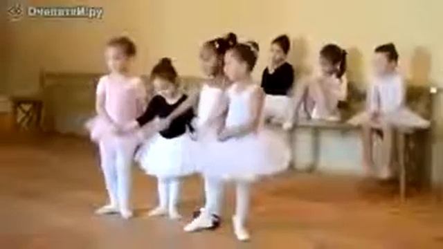 РЖАЧНЫЙ ТАНЕЦ маленьких лебедей= смотреть онлайн