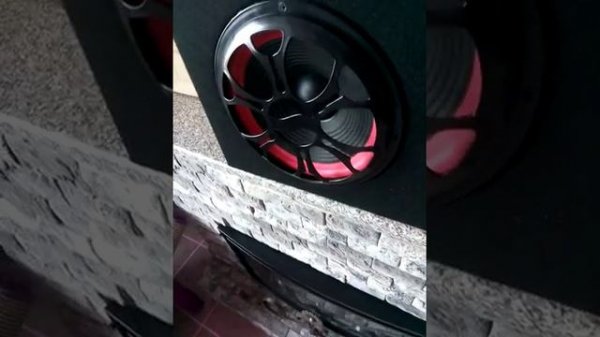 Реальный обзор активного сабвуфера Xplod 10 дюймов.