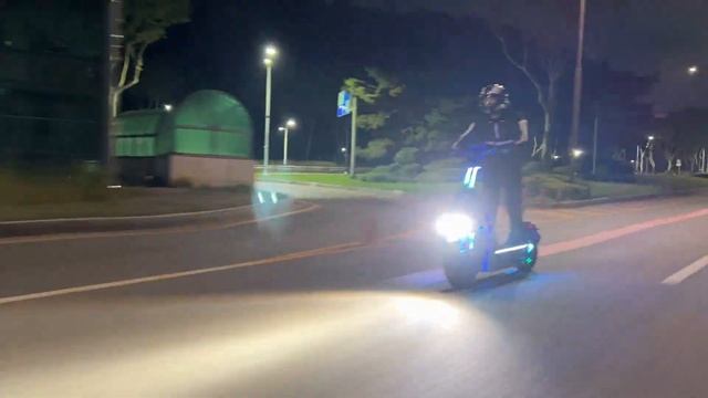Electric Scooter WEPED Sonic Gangnam Riding 도산대로 RSG смотреть онлайн