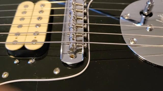 Fixing Bridge Rattle In Fender Jaguar смотреть онлайн