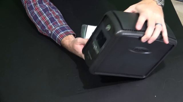 CyberPower UPS Unboxing - CyberPower CP1000AVRLCD смотреть онлайн