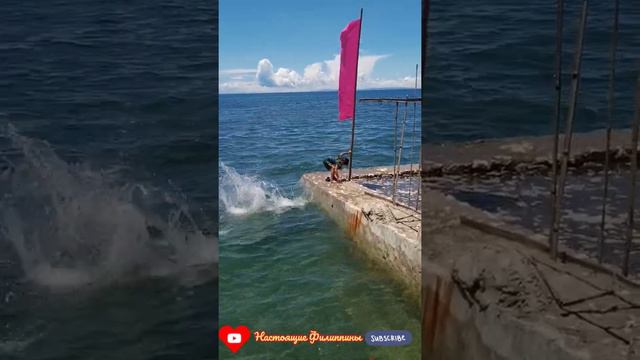 Как выглядит самый большой уровень воды в море за год / Огромный прилив на Настоящих Филиппинах! смотреть онлайн