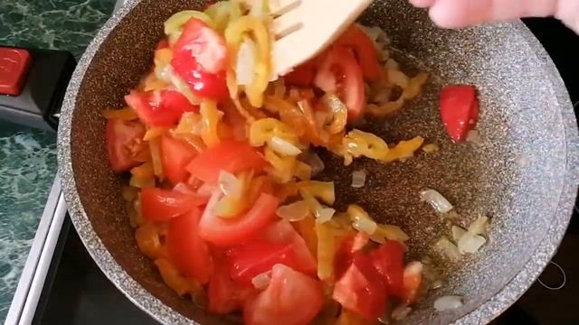 Рагу по Болгарский или Омлет по нашему! Готовлю омлет каждый день, настолько вкусно! смотреть онлайн