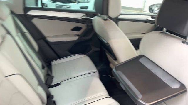 2017/67 Volkswagen Tiguan SE Nav TDI - SUV Prestige смотреть онлайн