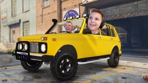 ПРОКАЧАЛИ НИВУ ВАЗ 2131 и Прыгнули с Трамплина от ПОЛИЦИИ в GTA5