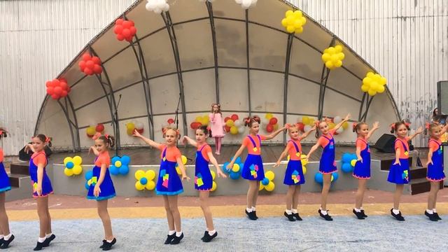 Полина Бабий 8 лет На большом воздушном шаре Одесса смотреть онлайн