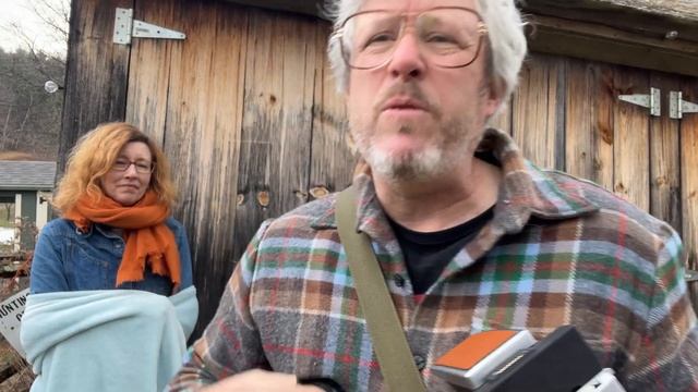 Portraiture: Polaroid i2 vs Polaroid SX70 and 1.5 Tele Lens смотреть онлайн