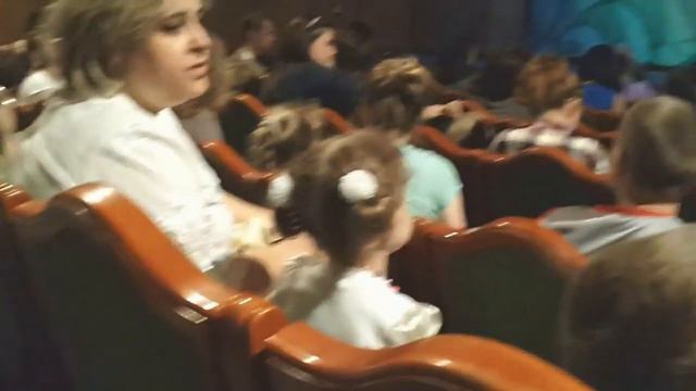 VLOG КИЕВ - Тима катается на лошадях , Маша ЖАДНИЧАЕТ ! смотреть онлайн