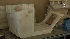 Терем и дворец у пернатых нарасхват. Николай Калмыков мастерит необычные скворечники