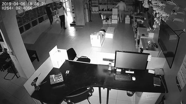 ST-174 M IP HOME 2 Mpx 2.8mm Цвет+Переключение в ЧБ 2 смотреть онлайн