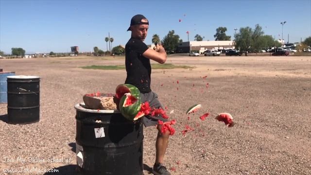 KUNG FU VS WATERMELON | TONFA...Amazing! смотреть онлайн