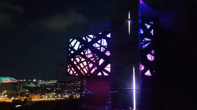 Светодиодная динамическая подсветка фасада частного коттеджа в Сочи. Видео первых запусков. смотреть онлайн
