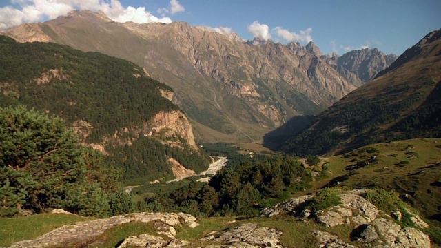 Горный Кавказ. Осеннее утро. смотреть онлайн