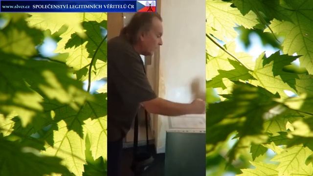LVČR - cesta na podatelnu Prezidentské kanceláře a potvrzení převzetí dokumentů LVČR 13.9.2022 смотреть онлайн