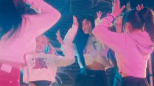 IVE 아이브 'Kitsch' MV