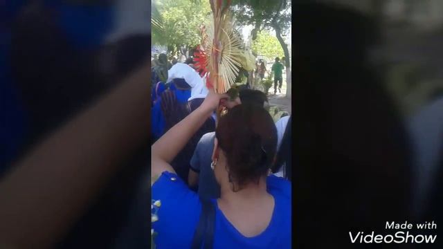 вчера в католической церкви мы отметили воскресенье букетов, а потом мы приготовили вкусную еду смотреть онлайн