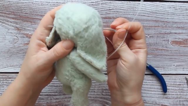 Как пришить глазки тедди игрушке на примере слоника смотреть онлайн