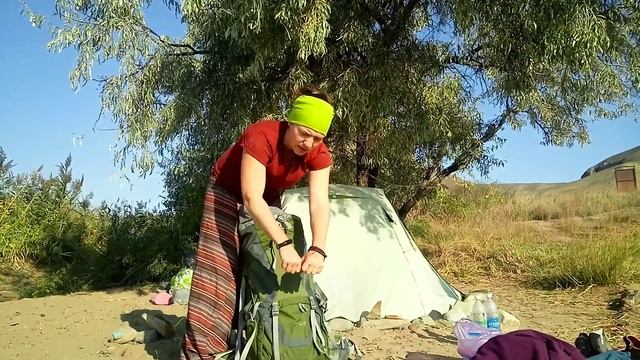 Как упаковать коврик в рюкзак смотреть онлайн