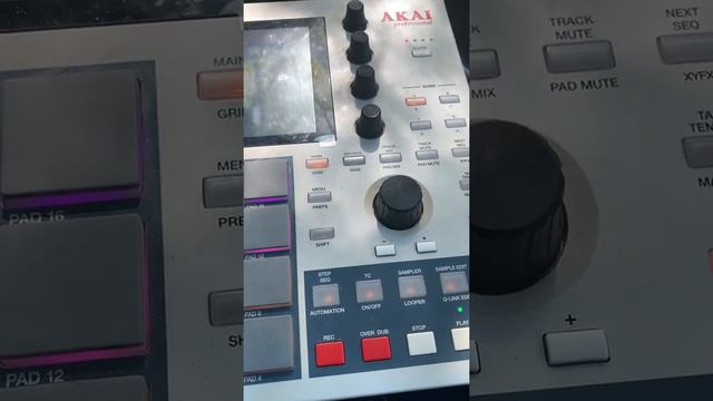 Mega on Retro MPC One! смотреть онлайн