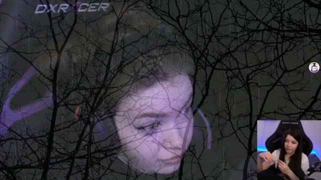 Оляша смотрит Топ Моменты с Twitch | Сколько стоит Lil Dota 2? | Yuuechka Показала на Стриме смотреть онлайн