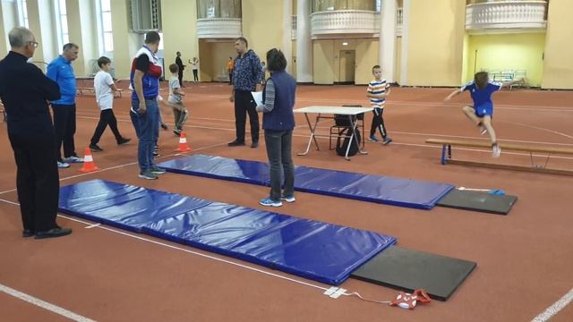 ДЕНЬ ОТКРЫТЫХ ДВЕРЕЙ в Академии легкой атлетики Санкт-Петербурга 02.10.2021 (14:26). смотреть онлайн