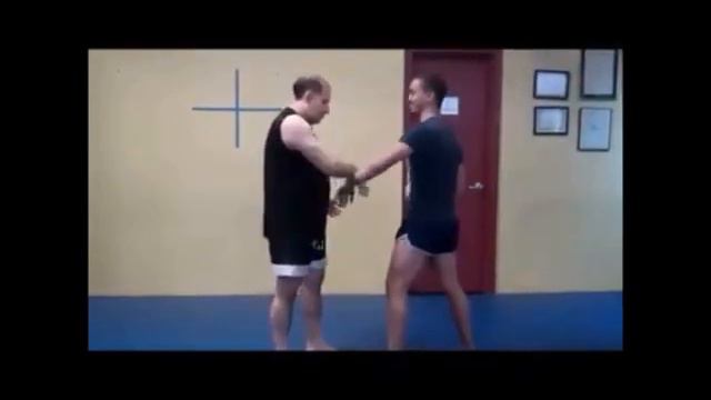 Chi Sau sticking hands and push hands Tui Shou in real fighting context смотреть онлайн
