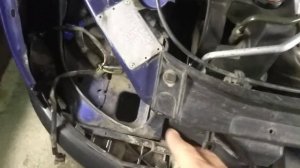 Как снять переднюю фару?Пежо