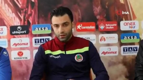 Süper Lig lideri Alanyaspor’da Tzavellas’ın sözleşmesi uzatıldı. İşte anlaşma süresi...