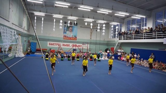 танец маленьких аборегенов и обезьян смотреть онлайн