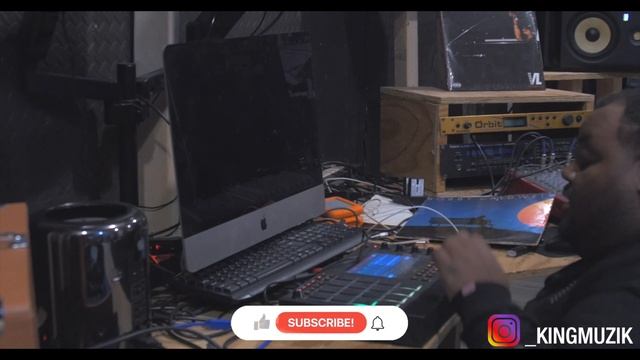 AKAI MPC LIVE II : HOW TO SAMPLE/CHOP VINYL PART 2 смотреть онлайн