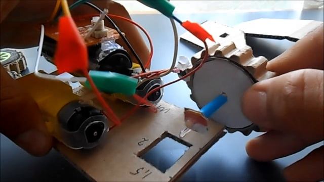 КАК СДЕЛАТЬ МАШИНКУ С КАМЕРОЙ ИЗ КАРТОНА смотреть онлайн