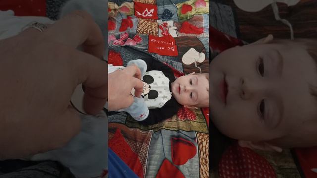 Когда папа над ребенком издевается 😄😆😃😀😅😂☺🥰😘😘😘 смотреть онлайн