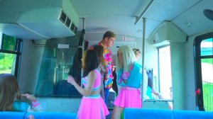 ВЫХОДНЫЕ В ЗАГОРОДНОМ ДОМЕ!!! ДИАНА И ПОДРОСТКИ ШКОЛЫ BUNNY РЕШИЛИ ОТОРВАТЬСЯ ПОСЛЕ ШКОЛЫ!!!