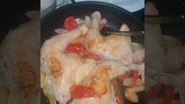 Как приготовить Куриные Окорочка, с Гречкой! и Помидорами! простой рецепт вкусного блюда ? смотреть онлайн