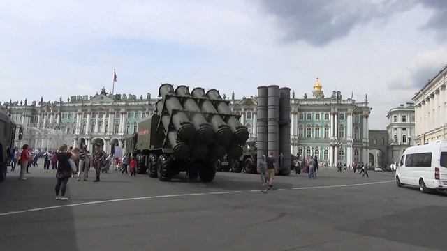 Военная техника на Дворцовой площади 28 07 2017г смотреть онлайн
