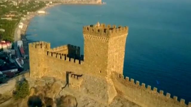 В районе Судака затонул прогулочный катер с людьми смотреть онлайн