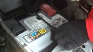 Как правильно установить аккумулятор в легковой автомобиль