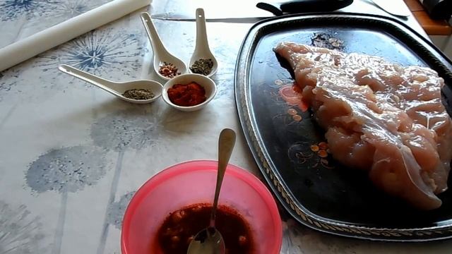 Буженина из индейки. Делала первый раз. Рецепт очень простой. Посолить, замариновать, испечь. смотреть онлайн