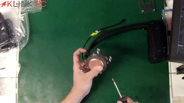 Montage d'un AMD FX 9590 avec kit watercooling Cooler sur carte mère Asus CROSSHAIR V FORMULA Z смотреть онлайн