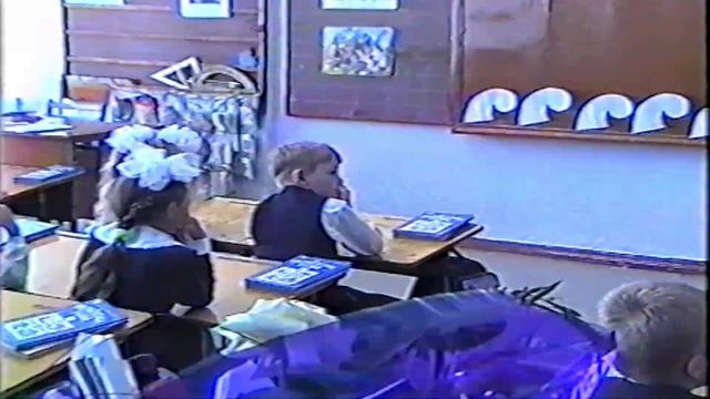 1сентебря 2003 г. Макеевка школа №8 смотреть онлайн