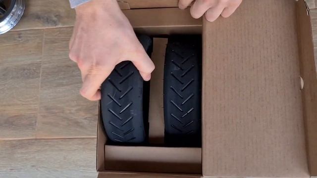 Rear Tyre Replacement | XIAOMI mi M365 Electric Scooter смотреть онлайн