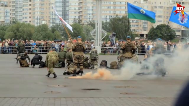 Десантники устроили бой на воде смотреть онлайн