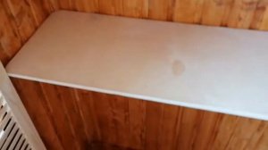 Встроенные шкафы на балкон с жалюзийными дверцами своими руками #42