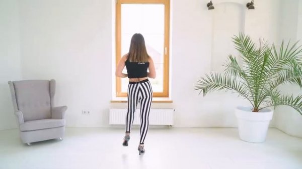 Бачата для начинающих. Базовые движения _ Обучающие видео уроки танцев в домашни