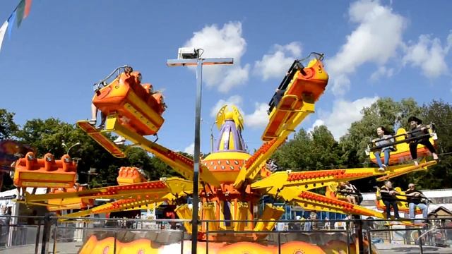 Аттракционы в парке Гагарина г. Самара! смотреть онлайн