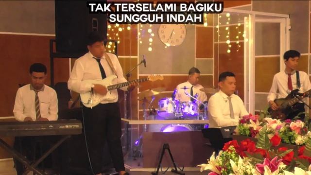Pdt. Silas Papare | Melekat Dengan Tuhan | MINGGU, 5 November 2023 | Pukul 18.00 WITA смотреть онлайн