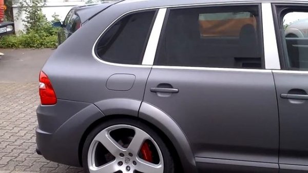 Porsche Cayenne turbo Magnum Techart foliert by wrap-factory.org